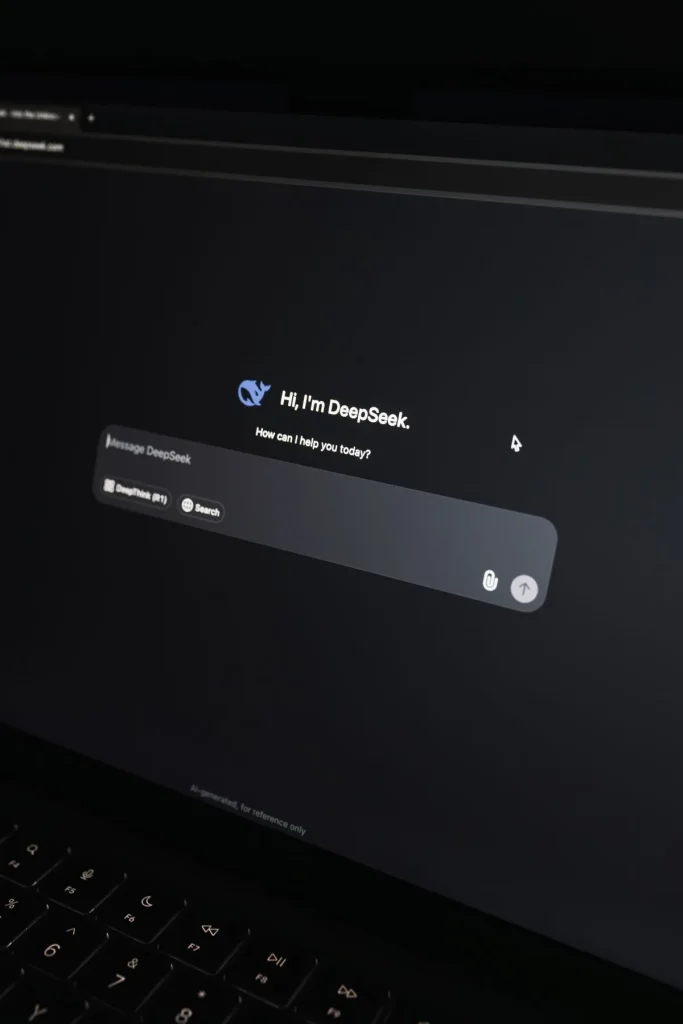 Antarmuka chat AI di layar laptop gelap