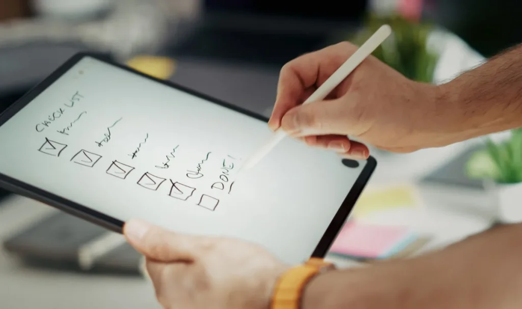 Checklist redesign website di tablet