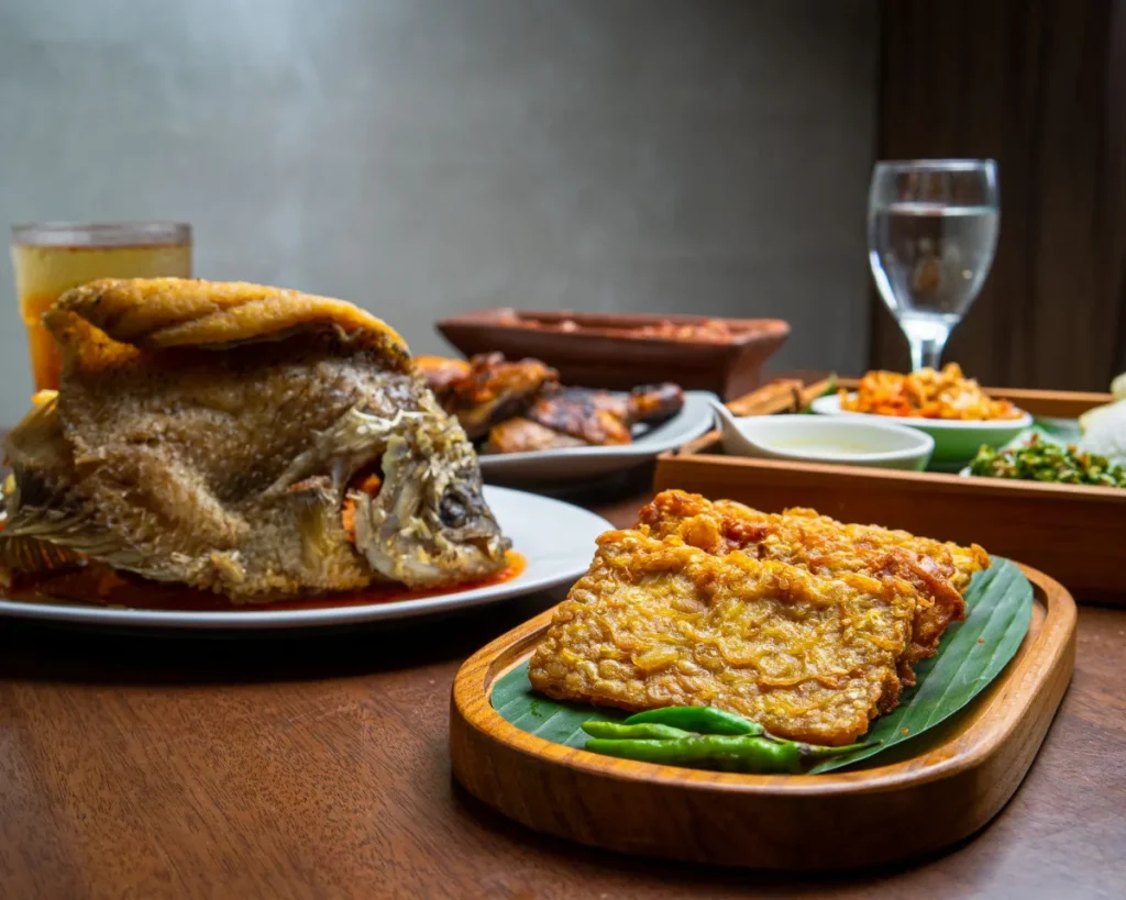 Hidangan tradisional Indonesia untuk foto menu website kuliner