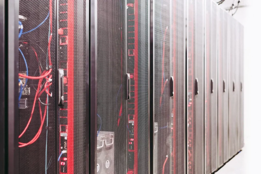 Rak server hosting Indonesia di data center lokal