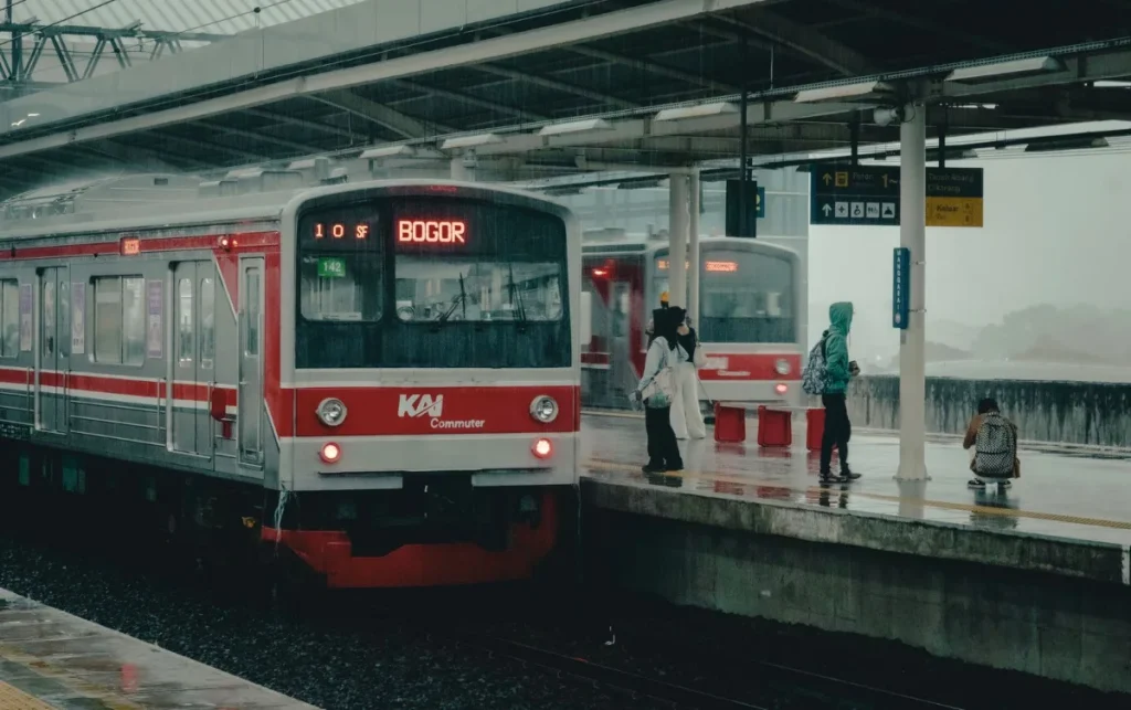 Suasana Stasiun Bogor, pintu masuk wisatawan yang mencari bisnis lewat website